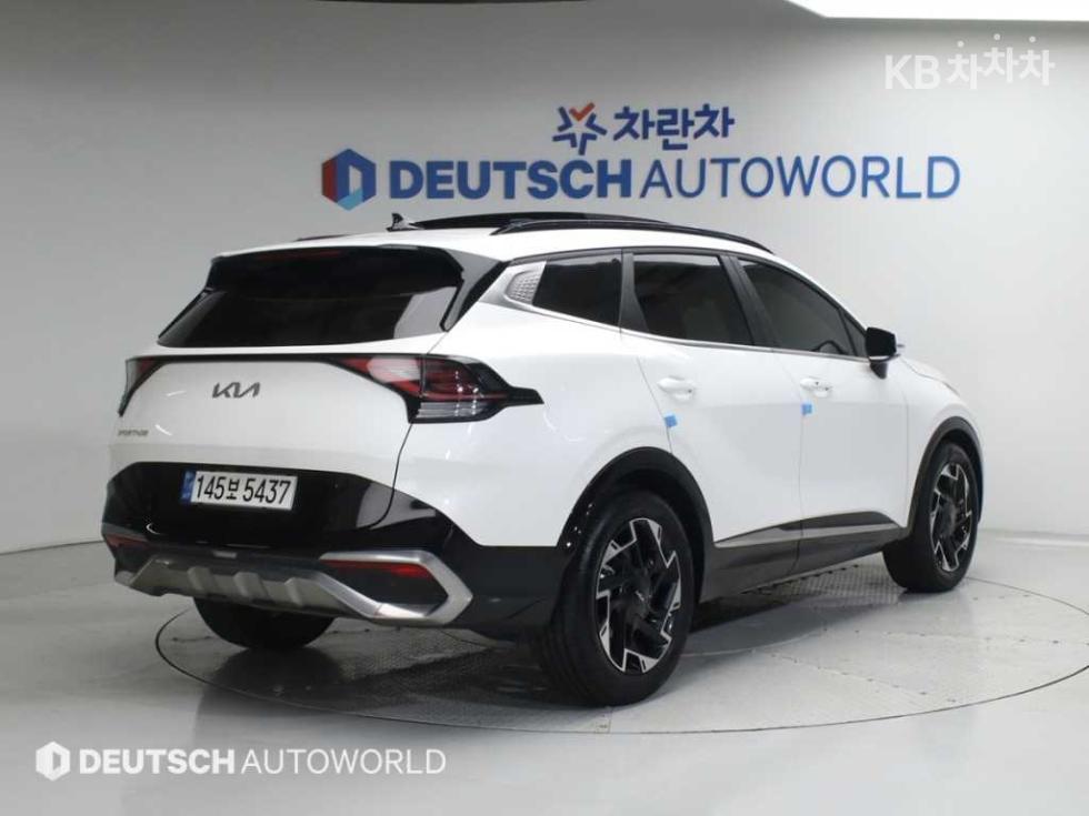 2022 - kia sportage