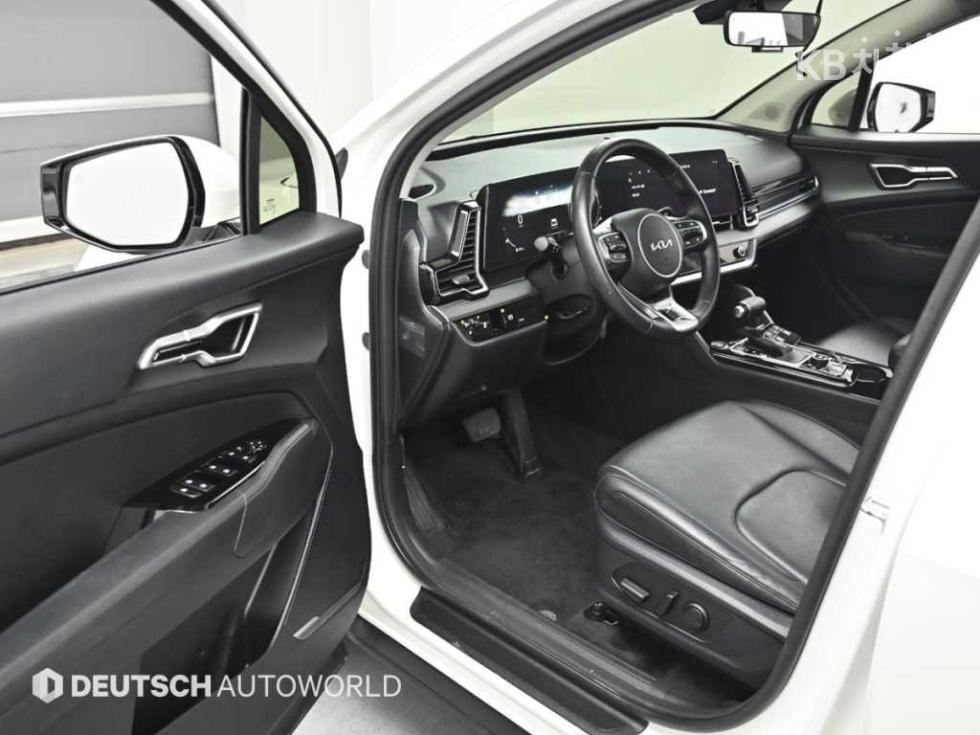 2022 - kia sportage