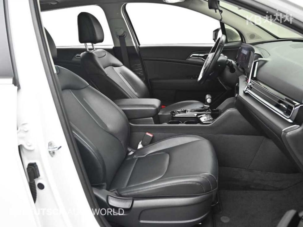 2022 - kia sportage