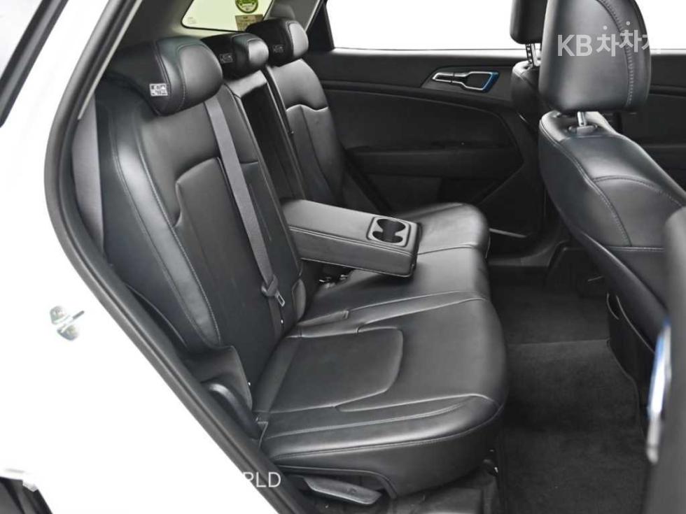 2022 - kia sportage