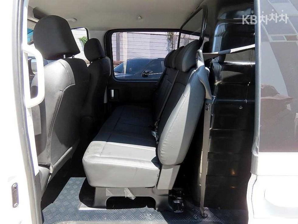 Hyundai Staria — miniaturë 6