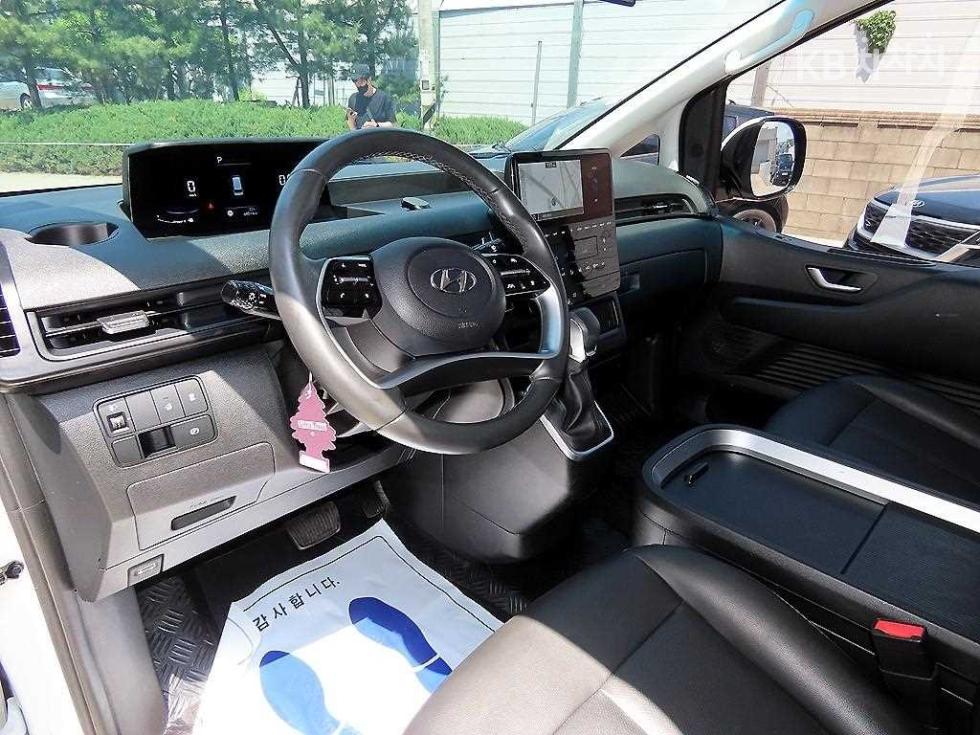 Hyundai Staria — miniaturë 7