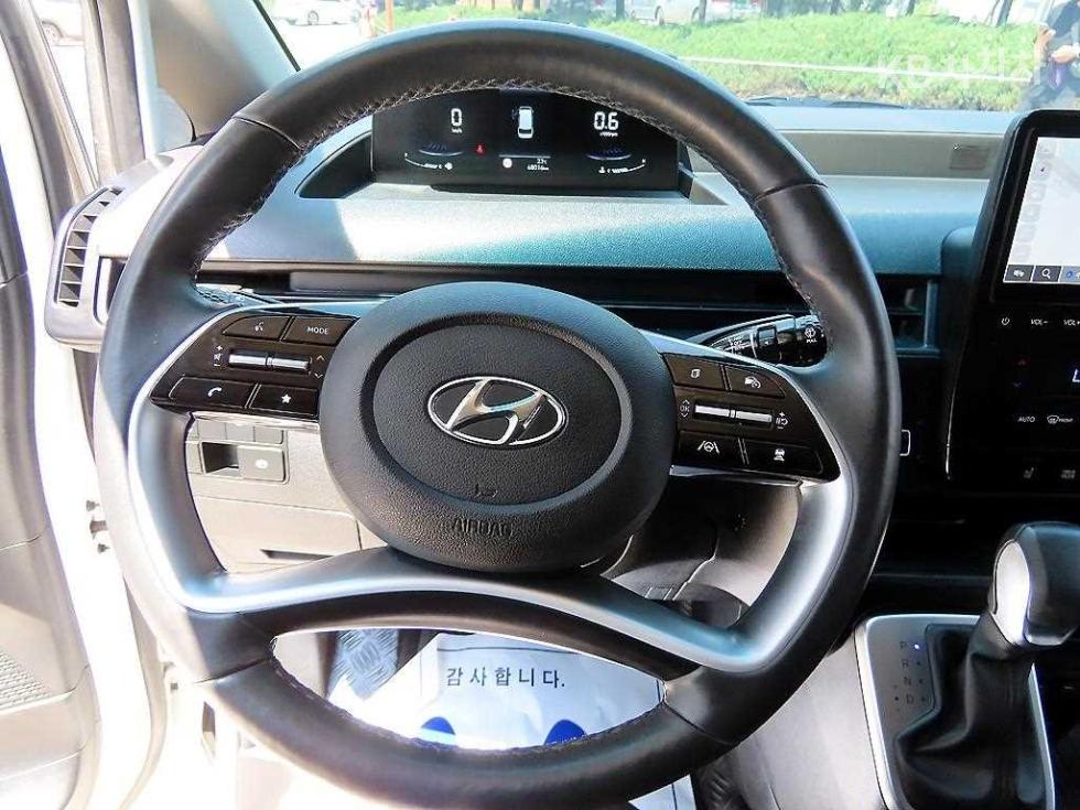 Hyundai Staria — miniaturë 8