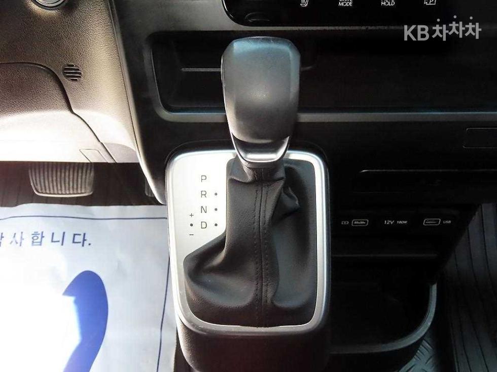 Hyundai Staria — miniaturë 10