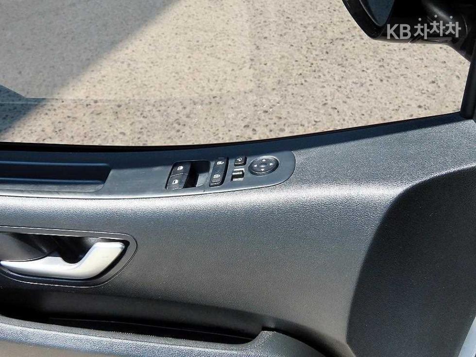 Hyundai Staria — miniaturë 11