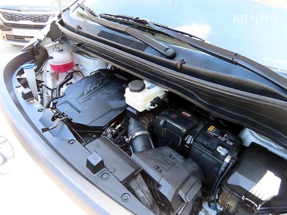 Hyundai Staria — miniaturë 18