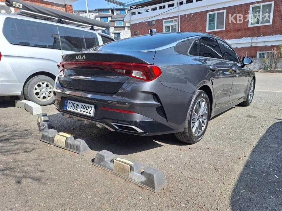 2023 - kia k5