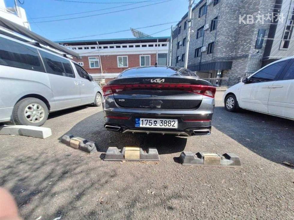 2023 - kia k5