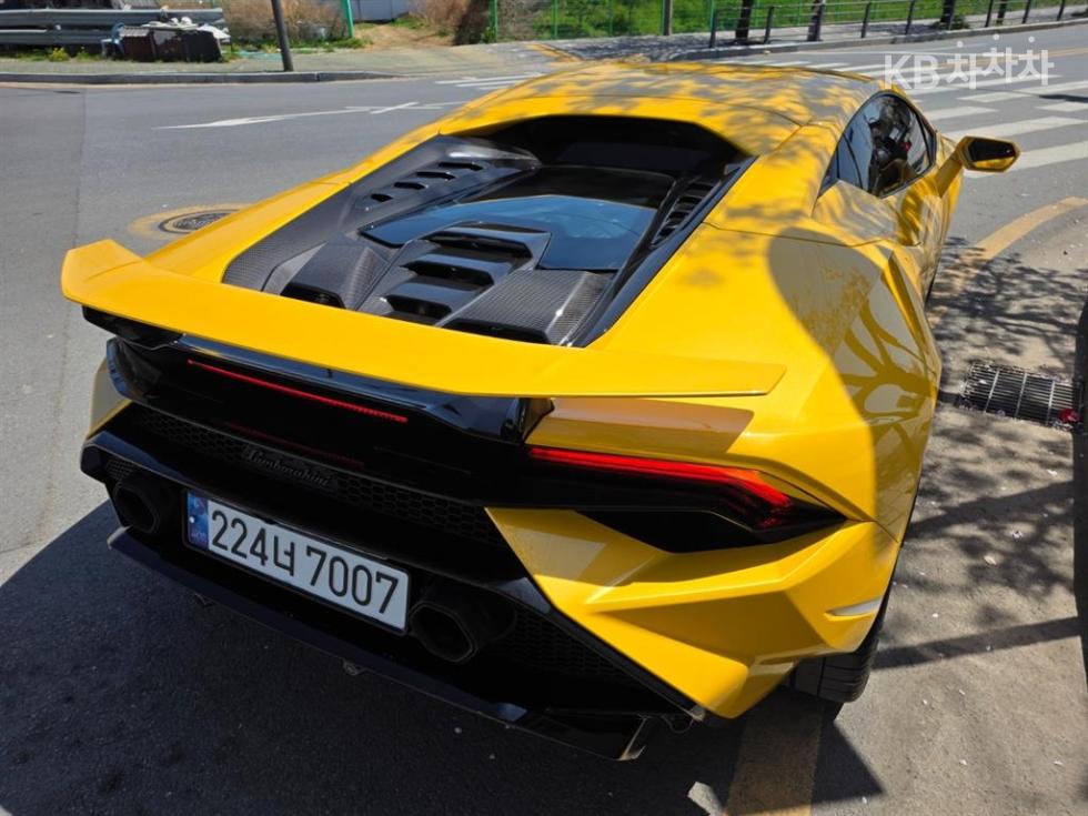 Lamborghini Huracán — miniaturë 2