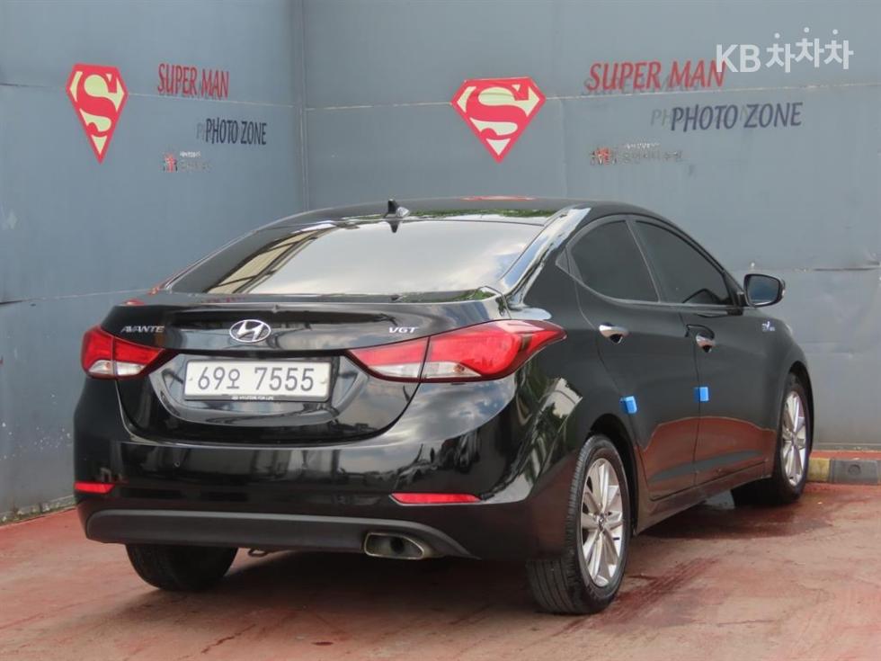 Hyundai Avante — miniaturë 3