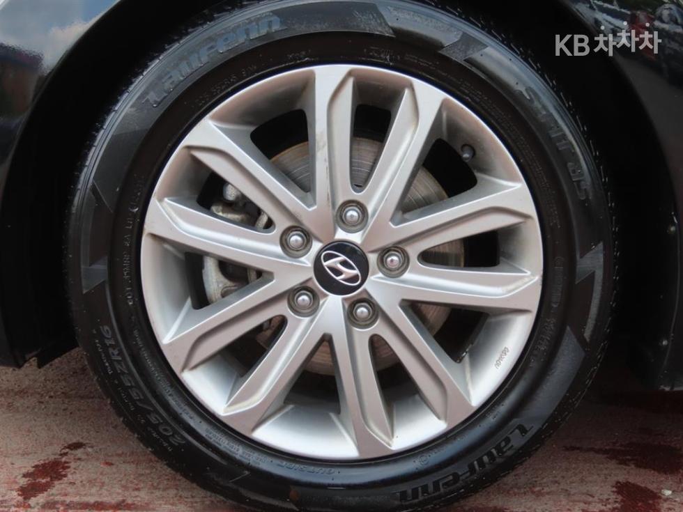 Hyundai Avante — miniaturë 20