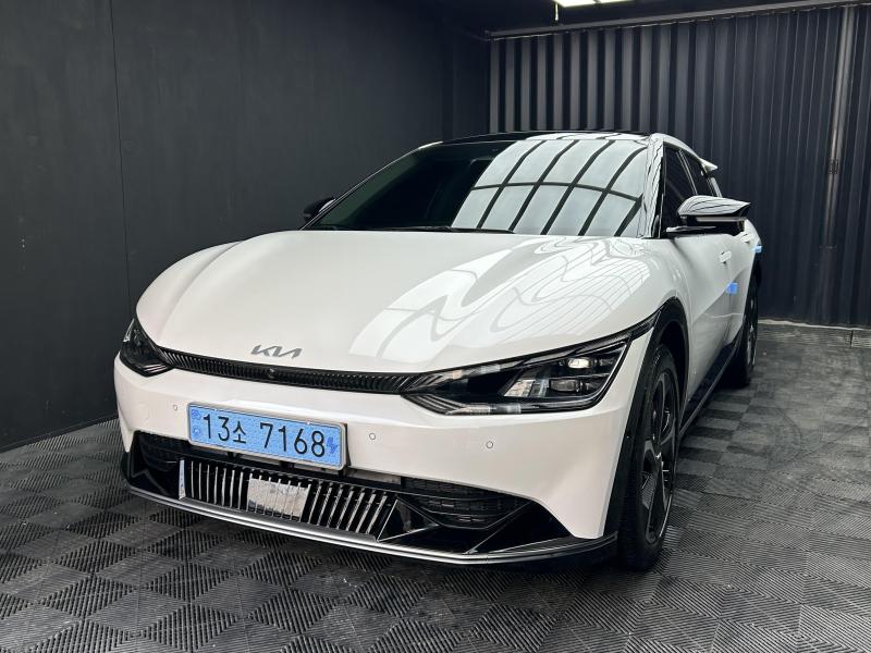 기아 EV6 롱 레인지 2WD 어스