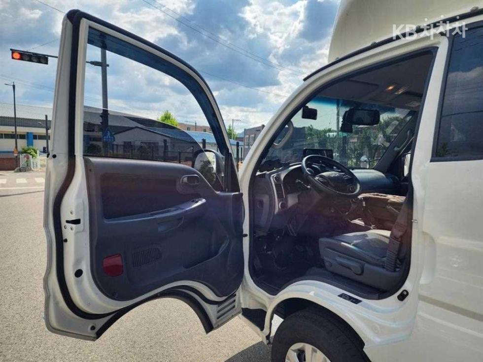 2024 - kia bongo iii