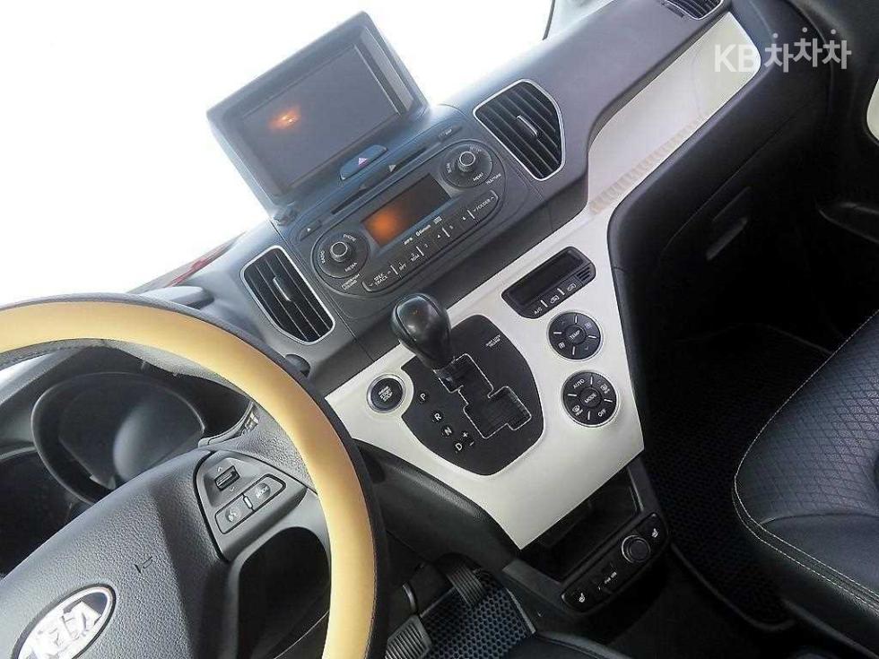 2012 - kia ray