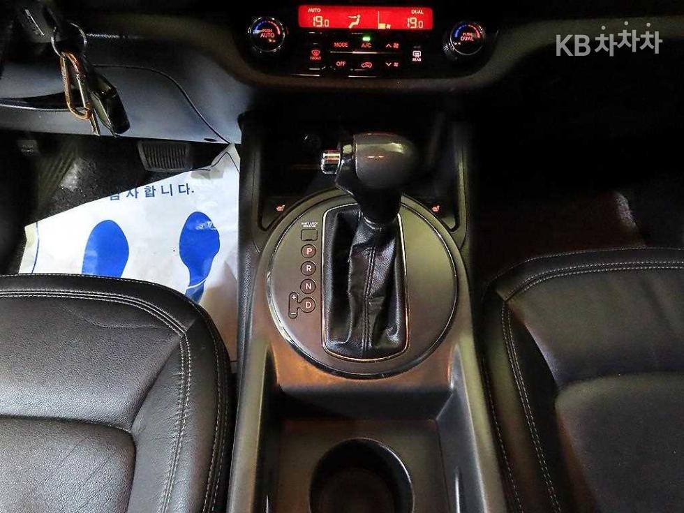 2012 - kia sportage