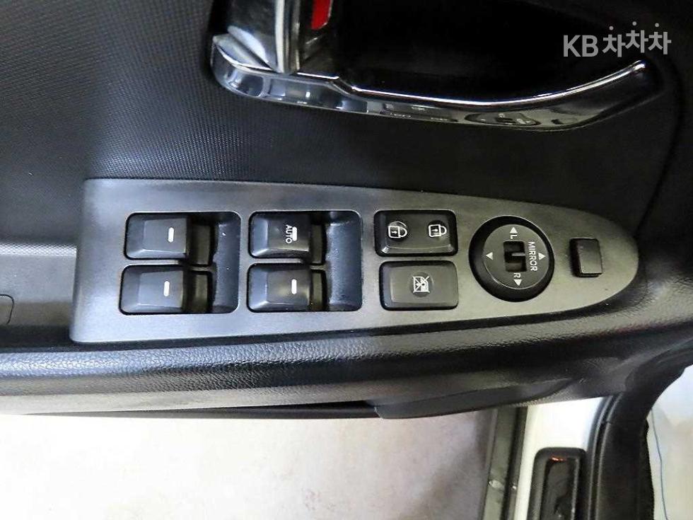 2012 - kia sportage