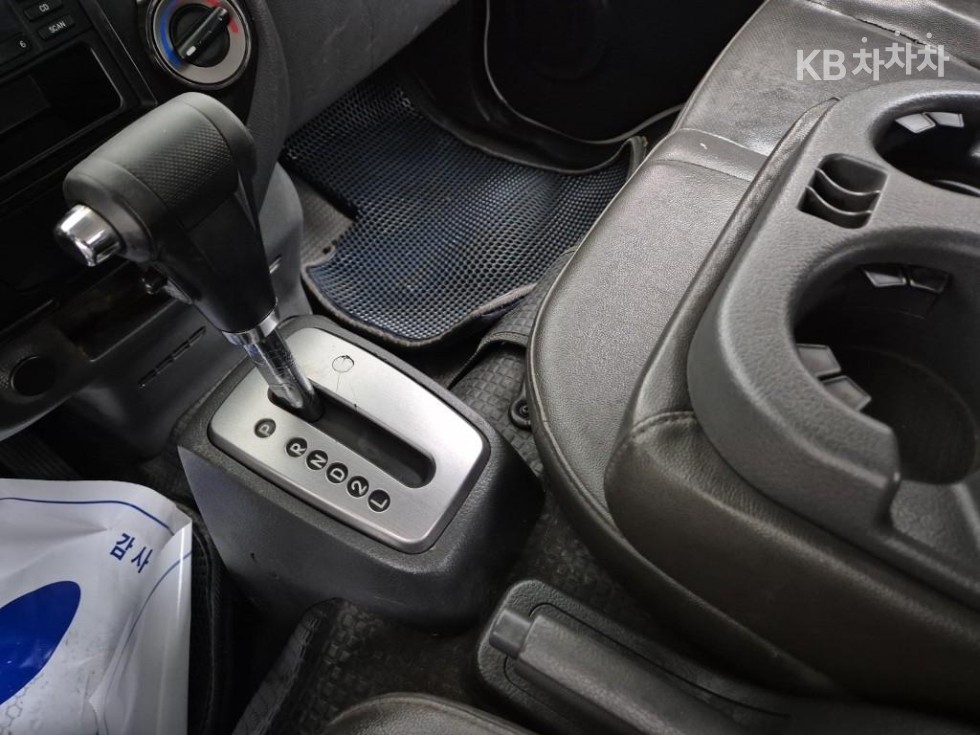 2010 - kia bongo iii