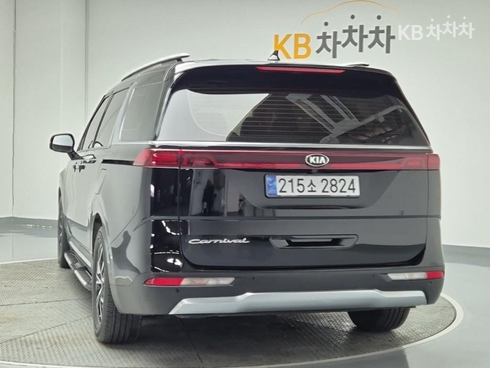 2021 - kia carnival