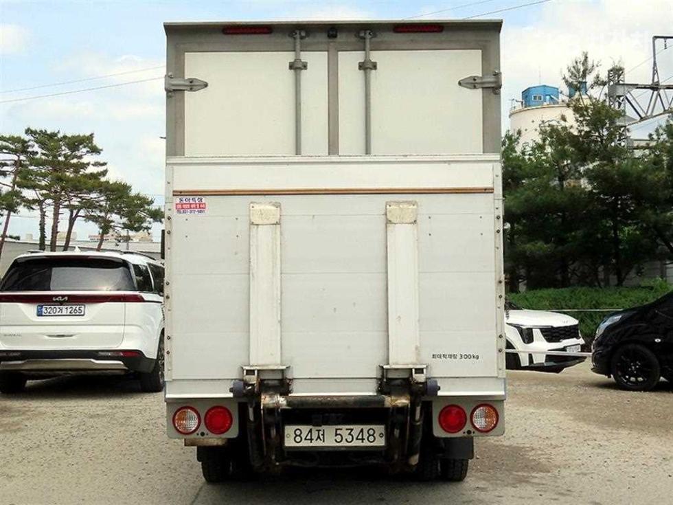 2022 - kia bongo iii