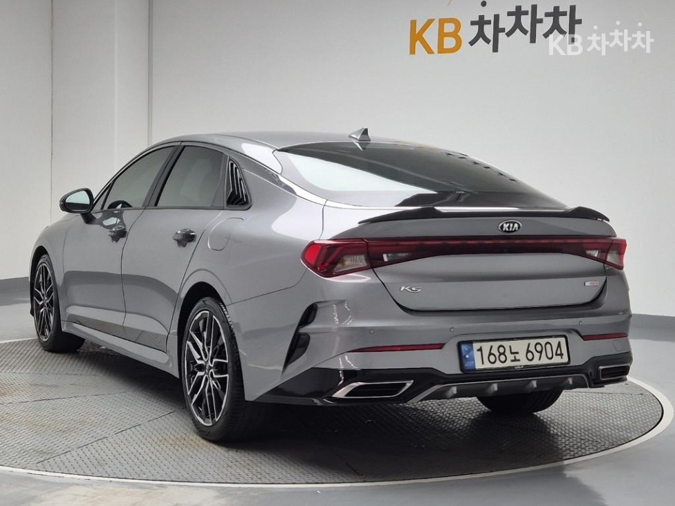 2021 - kia k5