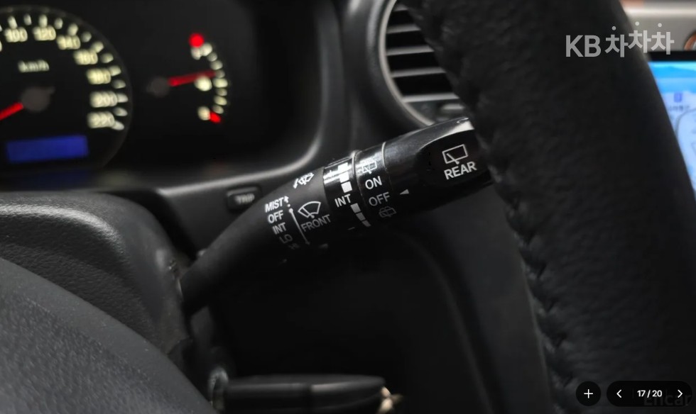 Kia Carens — miniaturë 17