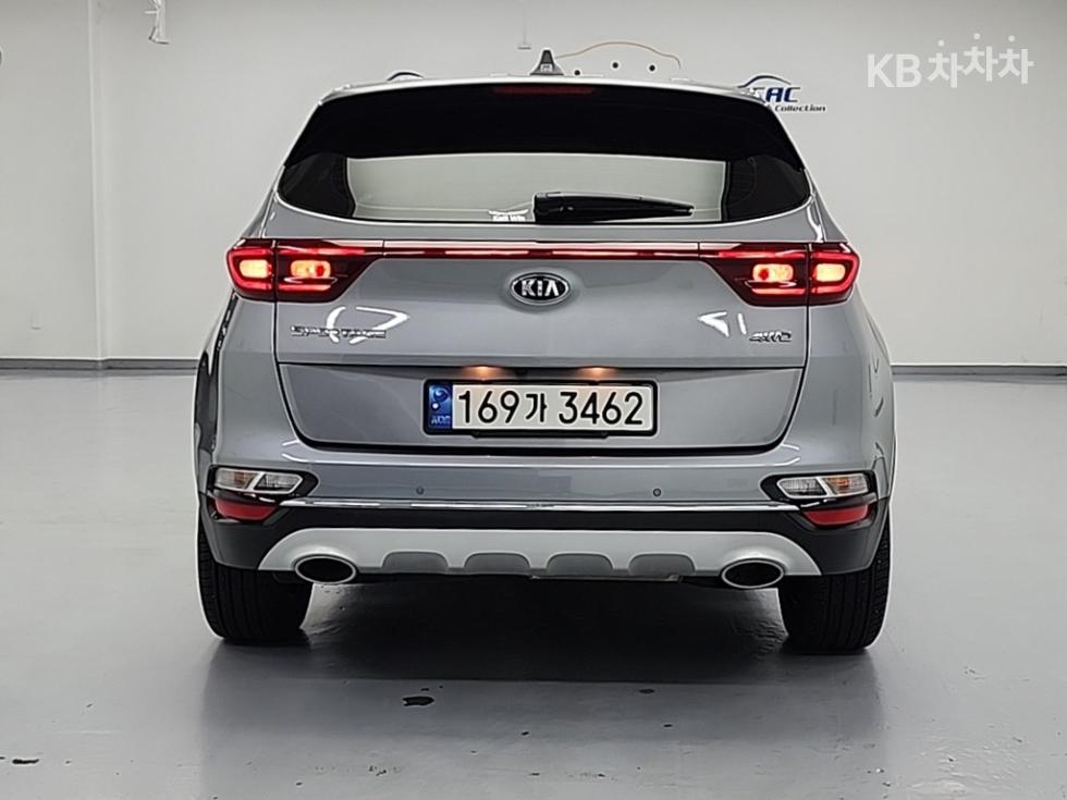 2021 - kia sportage