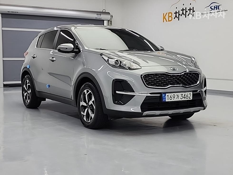 2021 - kia sportage