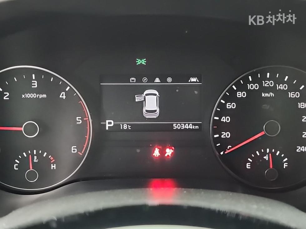 2021 - kia sportage