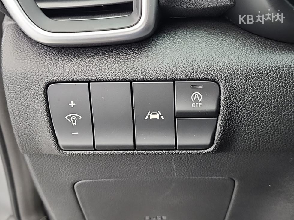 2021 - kia sportage