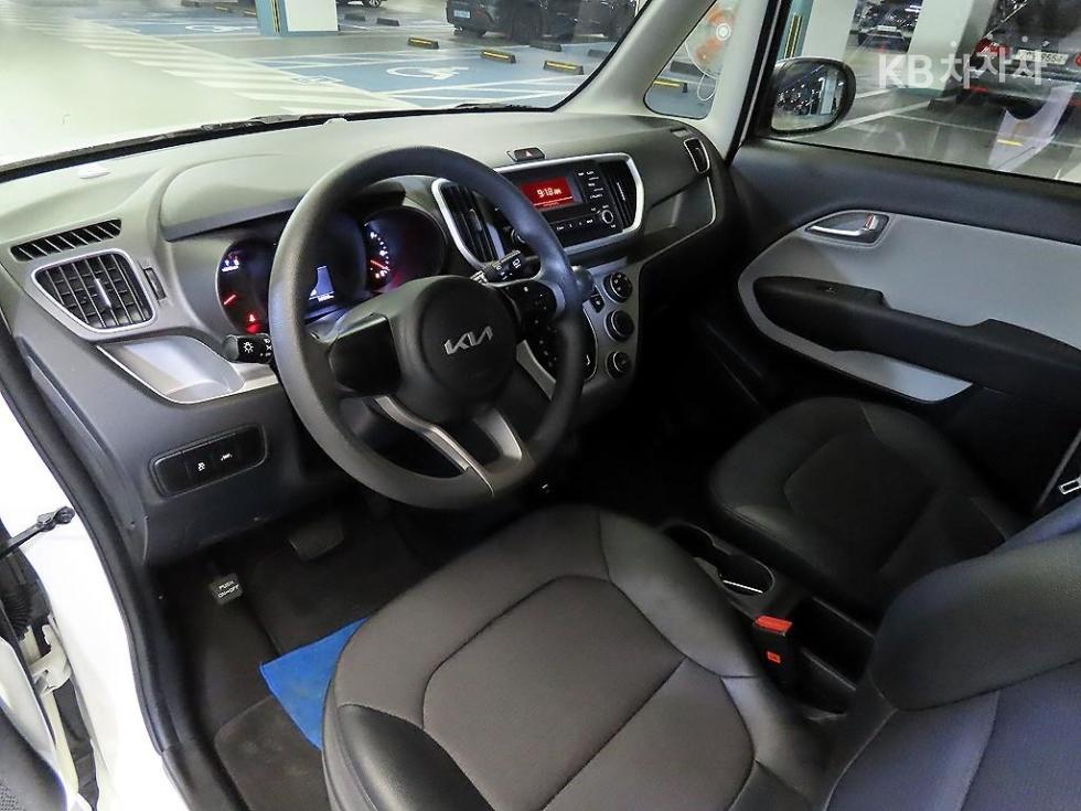 2022 - kia ray
