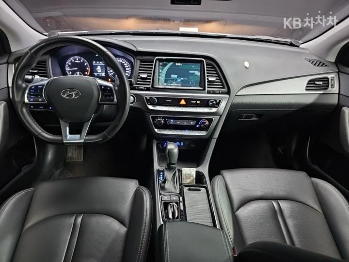 Hyundai Sonata New Rise 1.6 Turbo Style 8