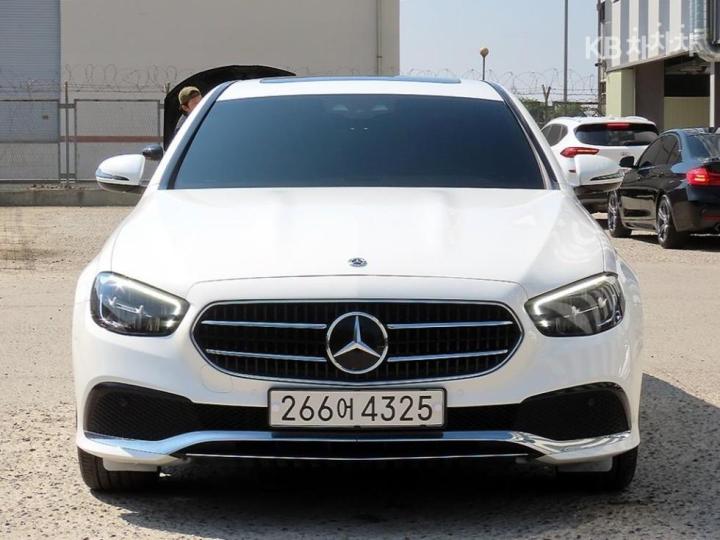 Mercedes-Benz E-Class W213 E250 Avantgarde
