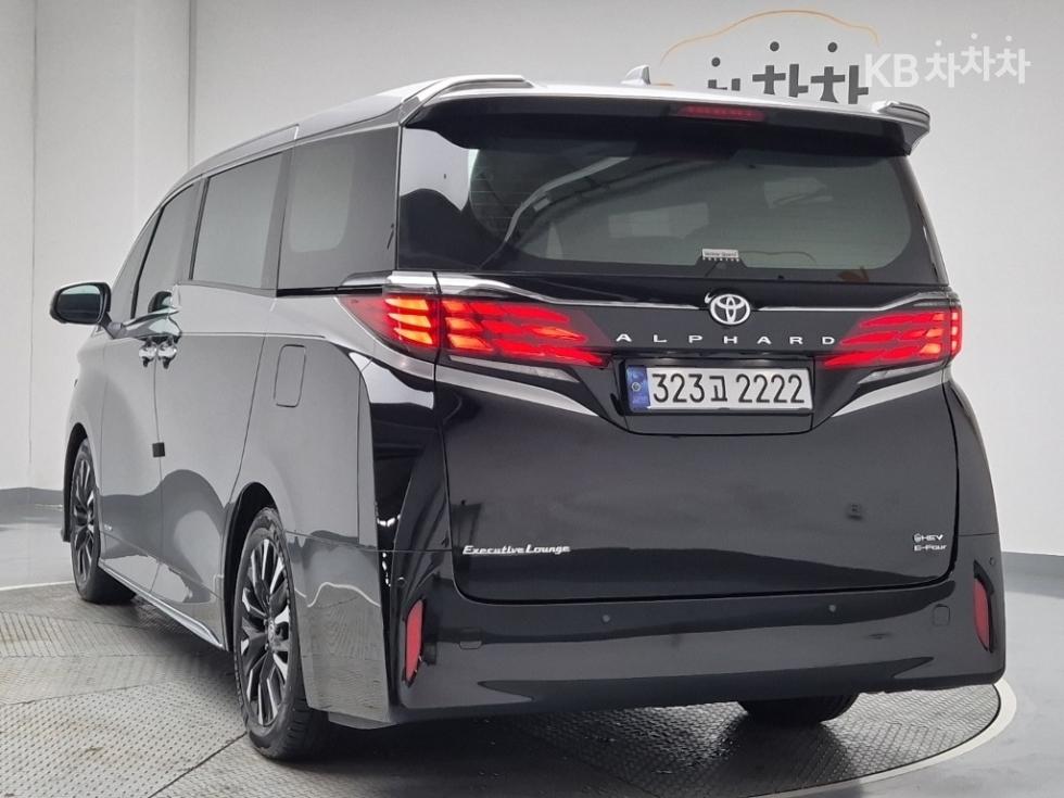 Toyota Alphard — miniaturë 2