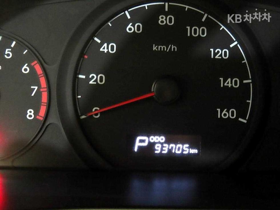 Hyundai Starex — miniaturë 10