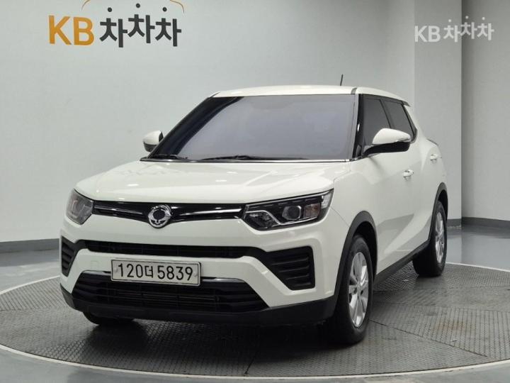 KG Mobility (Ssangyong) Tivoli Diesel V1 2WD Base Type
