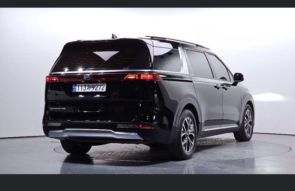 2021 - kia carnival