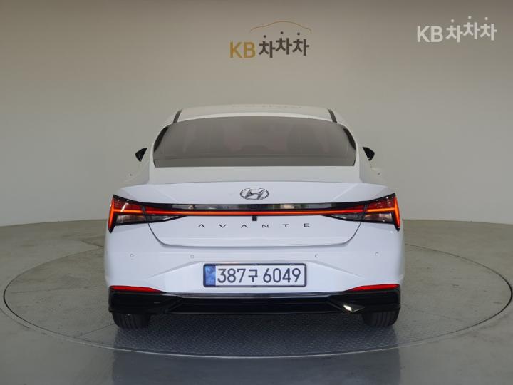 Hyundai Avante CN7 1.6 Gasoline Smart 10