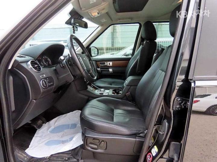 Land Rover Discovery 4 3.0 SDV6 SE 6