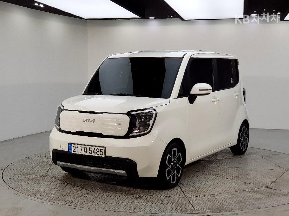 2023 - kia kia