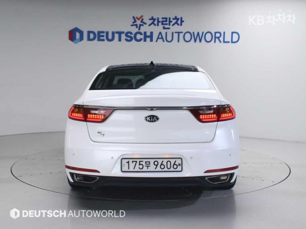2017 - kia k7
