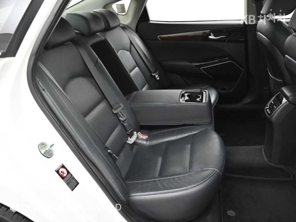 2017 - kia k7