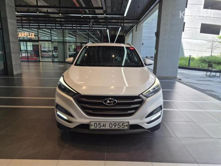 Hyundai Tucson Diesel e-VGT R 2.0 2WD Modern 2