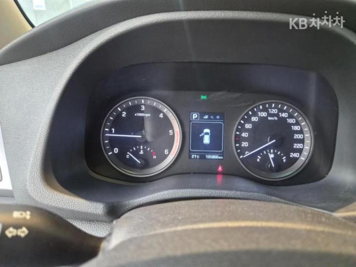 Hyundai Tucson Diesel e-VGT R 2.0 2WD Modern 8