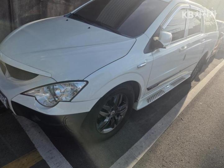 KG Mobility (Ssangyong) Actyon Sport AX5 PASSION 2WD 4