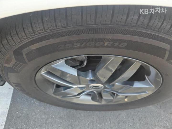 KG Mobility (Ssangyong) Actyon Sport AX5 PASSION 2WD 8