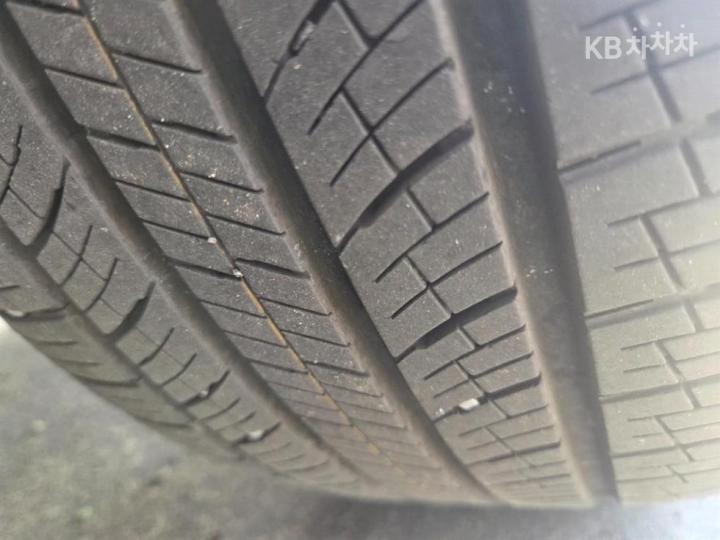 KG Mobility (Ssangyong) Actyon Sport AX5 PASSION 2WD 9