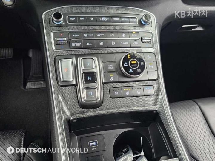 Hyundai Santa Fe TM Hybrid 1.6 HEV 4WD Exclusive 10