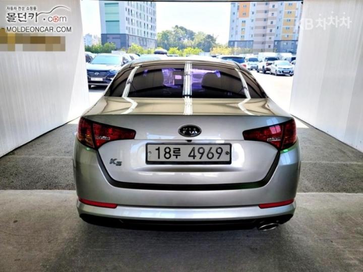 Kia K5 2.0 LPI Luxury 9