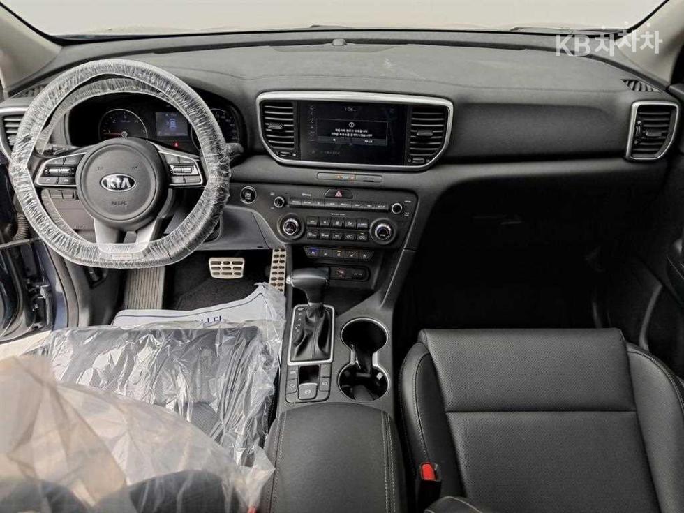 2020 - kia sportage
