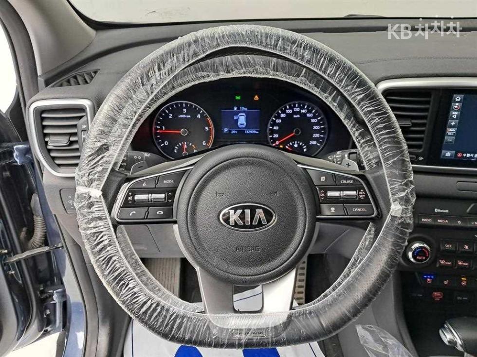 2020 - kia sportage
